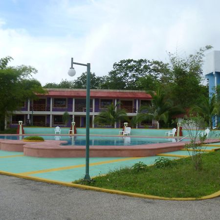 Hotel Debliz Xpujil Extérieur photo