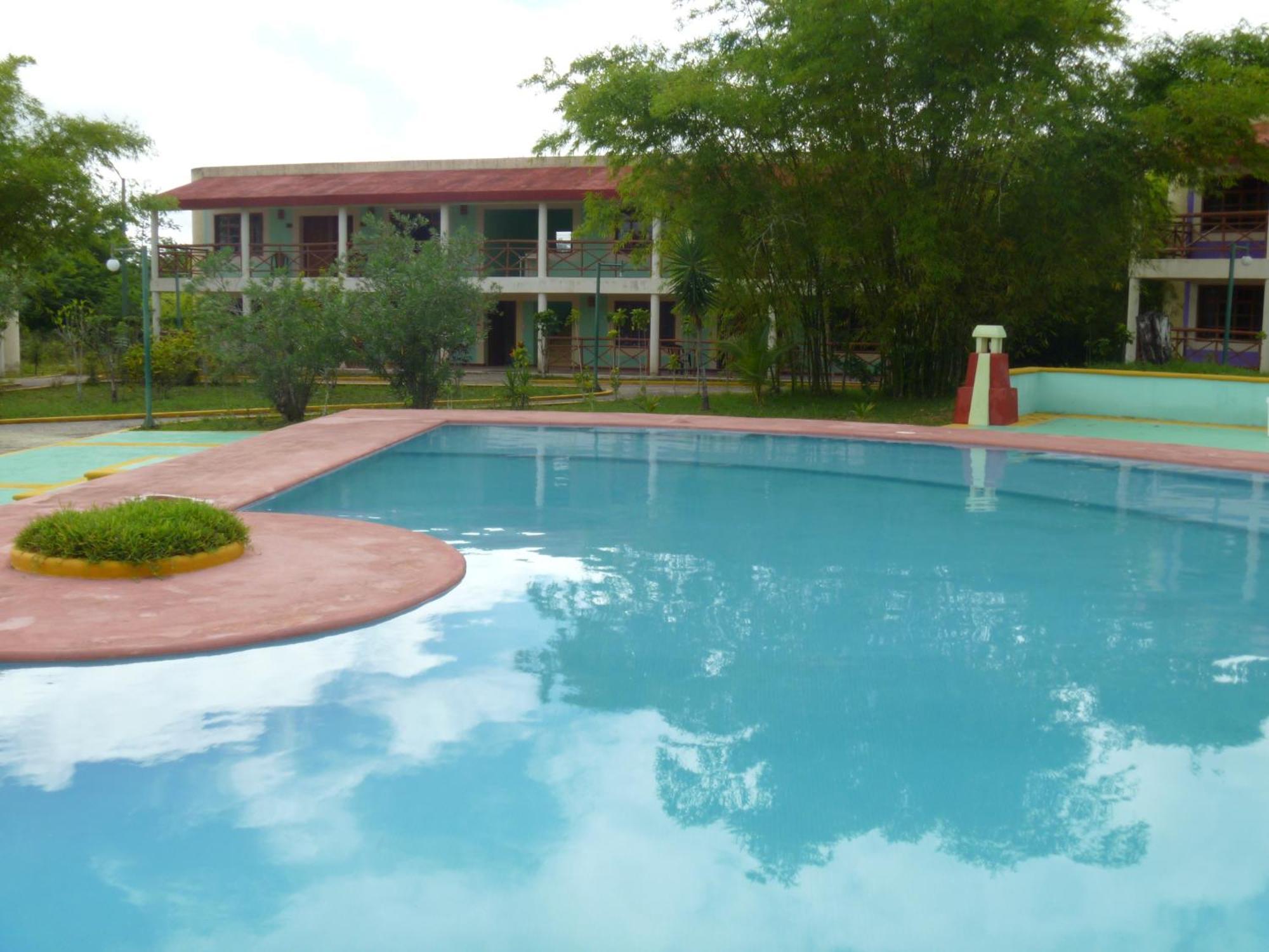 Hotel Debliz Xpujil Extérieur photo