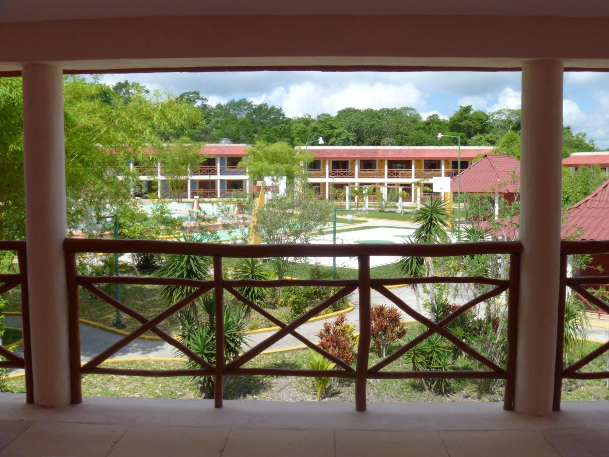 Hotel Debliz Xpujil Extérieur photo