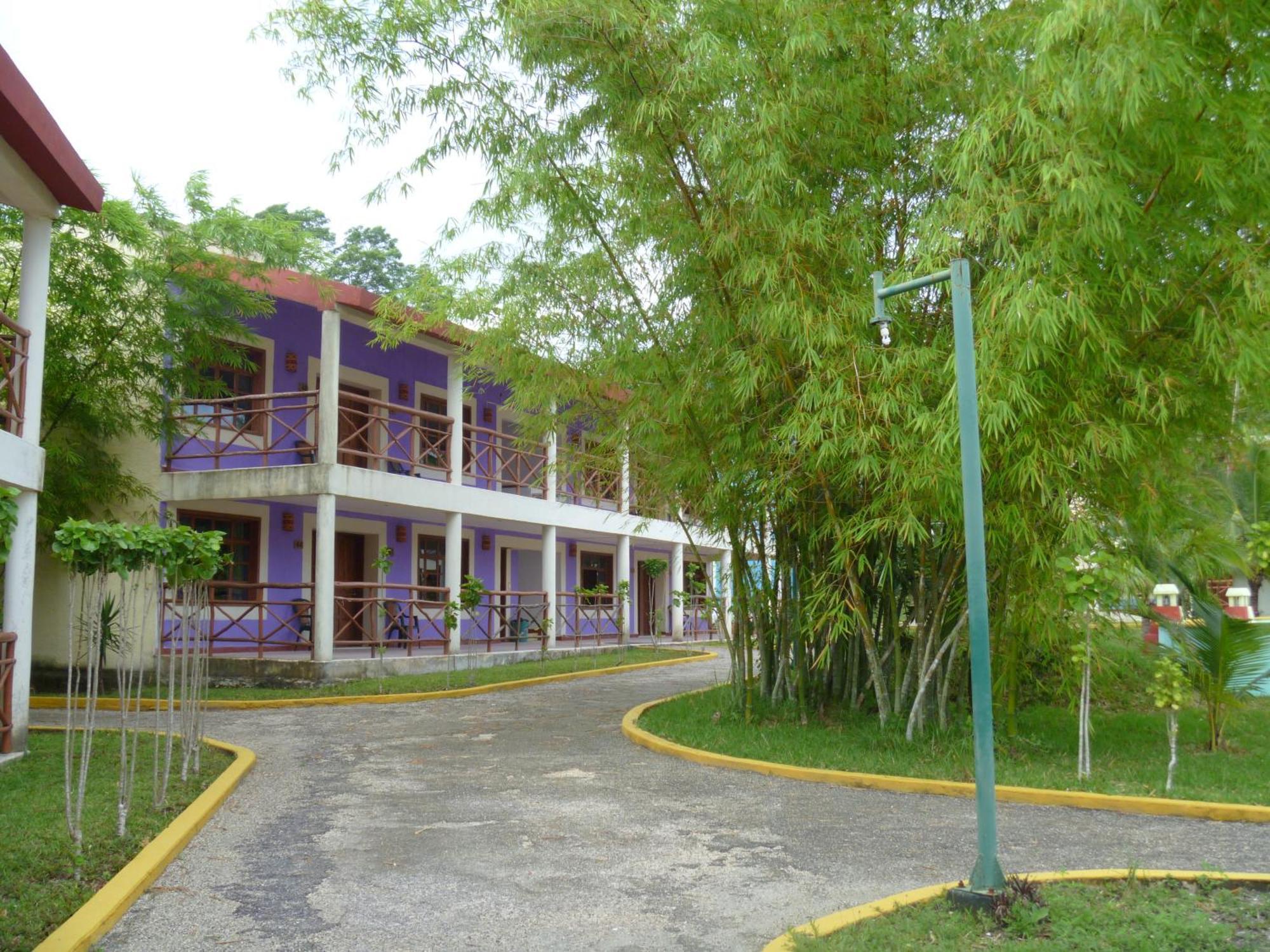 Hotel Debliz Xpujil Extérieur photo