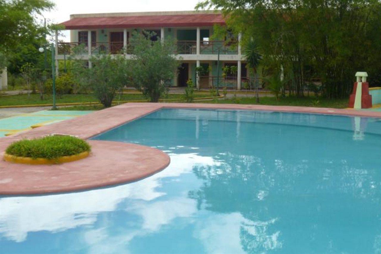 Hotel Debliz Xpujil Extérieur photo