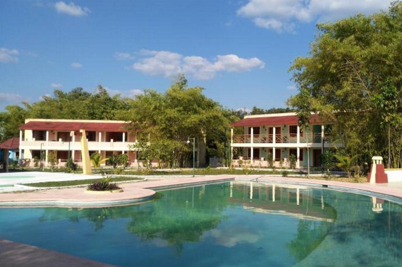 Hotel Debliz Xpujil Extérieur photo